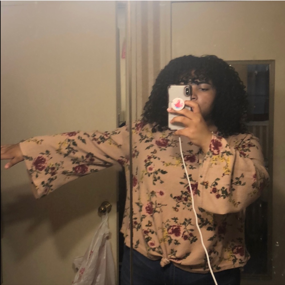 Plus Floral Knotted Hem Hacci Sweater